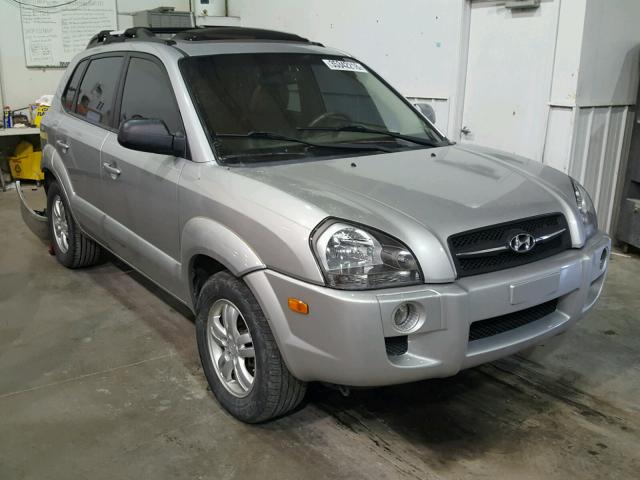 KM8JN12D67U585726 - 2007 HYUNDAI TUCSON SE WHITE photo 1