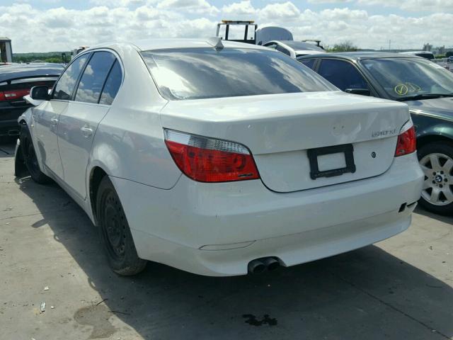 WBANF73586CG65580 - 2006 BMW 530 XI WHITE photo 3