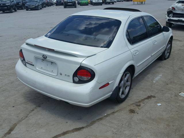 JN1CA31D51T822695 - 2001 NISSAN MAXIMA GXE WHITE photo 4