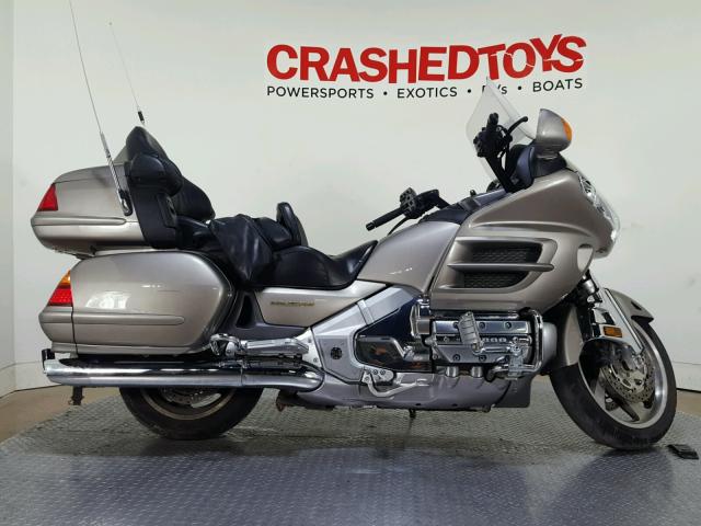 1HFSC47032A113120 - 2002 HONDA GL1800 BEIGE photo 1