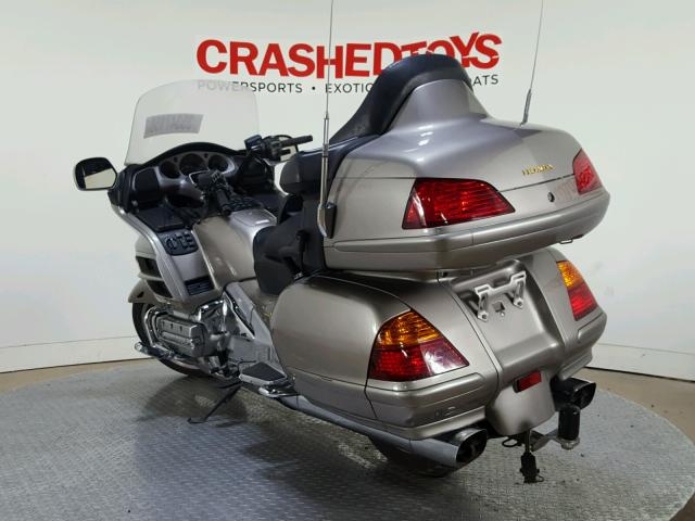 1HFSC47032A113120 - 2002 HONDA GL1800 BEIGE photo 6