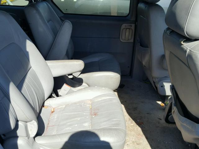 KNDUP132356746186 - 2005 KIA SEDONA EX GRAY photo 6