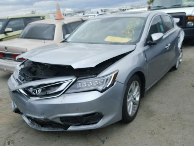 19UDE2F36JA005264 - 2018 ACURA ILX BASE SILVER photo 2