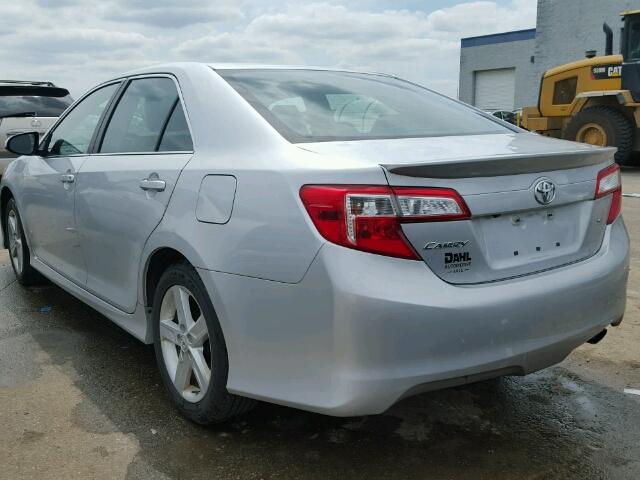 4T1BF1FK9EU376522 - 2014 TOYOTA CAMRY L/SE GRAY photo 3