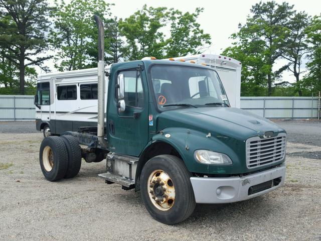 1FUBCXCS47HY33407 - 2007 FREIGHTLINER M2 106 MED GREEN photo 1