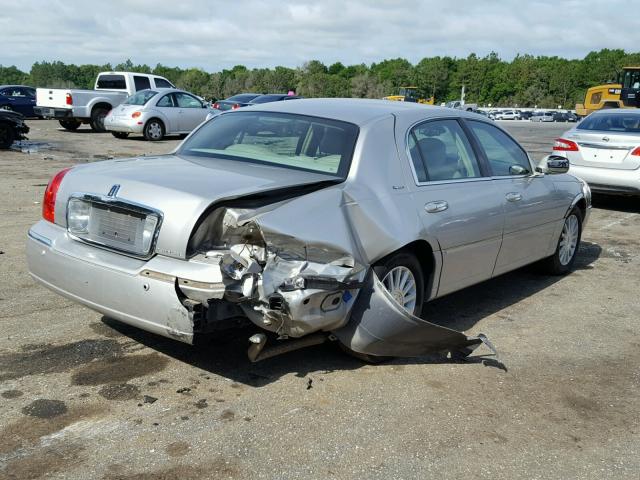 1LNHM82W23Y685126 - 2003 LINCOLN TOWN CAR S SILVER photo 4