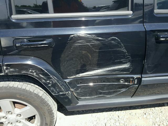 1J8HG48K28C111843 - 2008 JEEP COMMANDER BLACK photo 9