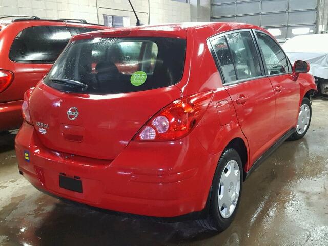 3N1BC13E89L468879 - 2009 NISSAN VERSA RED photo 4