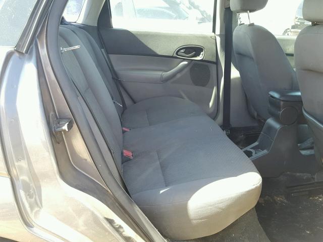 1FAFP37N56W192326 - 2006 FORD FOCUS ZX5 GRAY photo 6