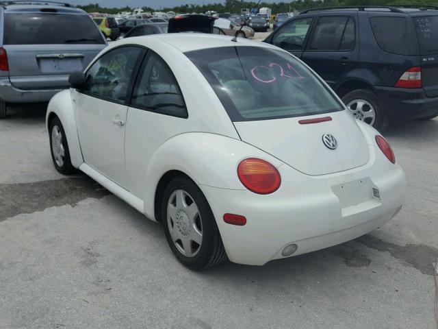 3VWCC21C9XM424449 - 1999 VOLKSWAGEN NEW BEETLE 白色 照片 3