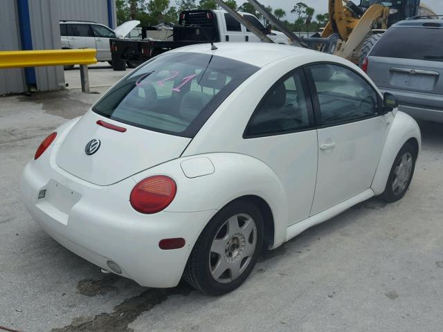 3VWCC21C9XM424449 - 1999 VOLKSWAGEN NEW BEETLE 白色 照片 4