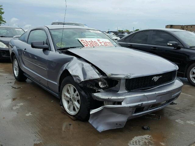 1ZVFT80N565179348 - 2006 FORD MUSTANG GRAY photo 1