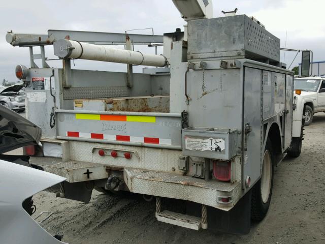 1FDMF70J7SVA82988 - 1995 FORD F700 WHITE photo 4