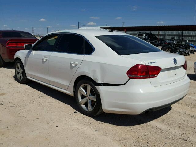 1VWBP7A36DC066320 - 2013 VOLKSWAGEN PASSAT SE WHITE photo 3