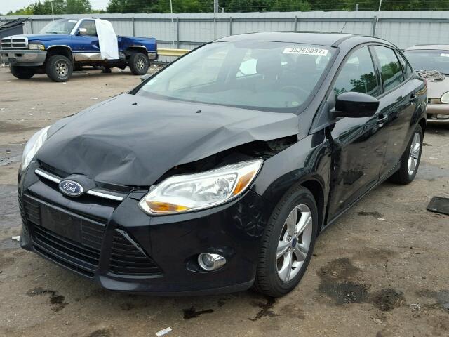 1FAHP3F27CL415723 - 2012 FORD FOCUS SE BLACK photo 2