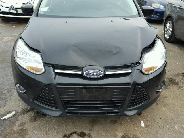 1FAHP3F27CL415723 - 2012 FORD FOCUS SE BLACK photo 9