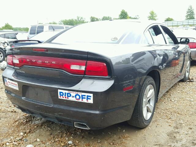 2C3CDXBG1DH617868 - 2013 DODGE CHARGER SE GRAY photo 4