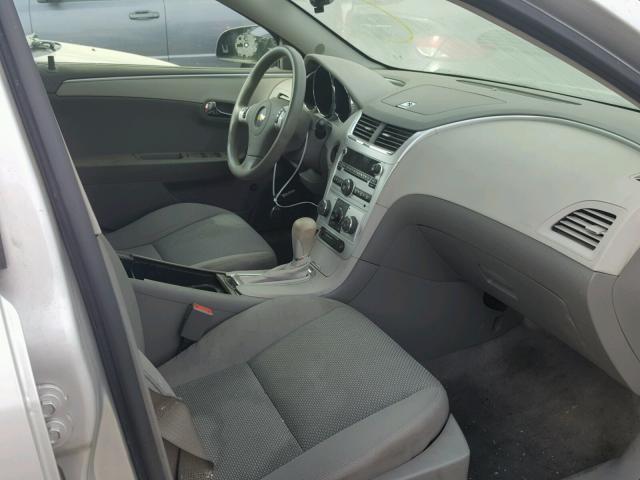 1G1ZA5E02CF213018 - 2012 CHEVROLET MALIBU LS SILVER photo 5