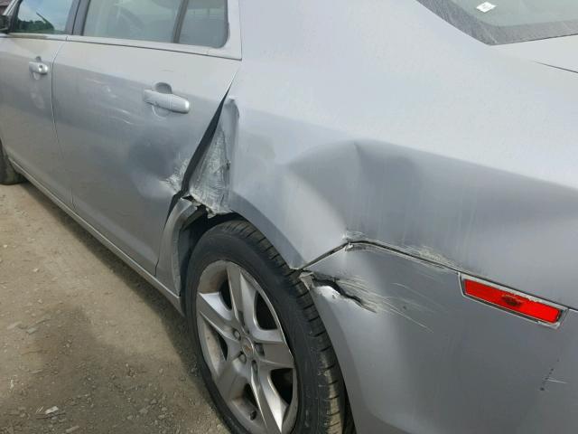 1G1ZA5E02CF213018 - 2012 CHEVROLET MALIBU LS SILVER photo 9