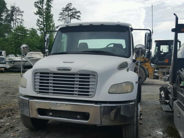 1FUBCYDC86HW08810 - 2006 FREIGHTLINER M2 106 MED WHITE photo 9