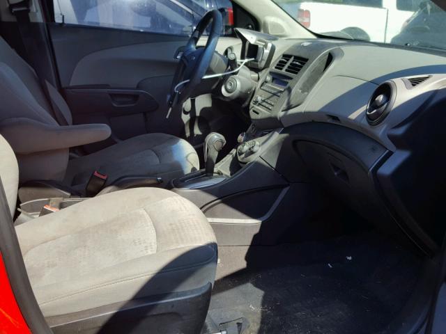 1G1JA5SH1C4167989 - 2012 CHEVROLET SONIC LS 红色 照片 5