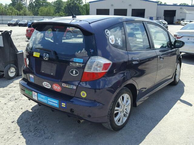 JHMGE874X9S075635 - 2009 HONDA FIT SPORT BLUE photo 4