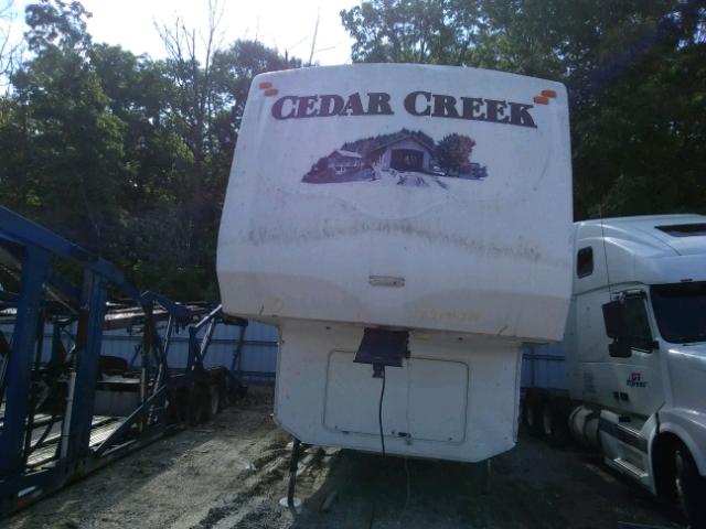 4X4FCRM289S202677 - 2009 CEDR CEDARCREEK WHITE photo 2