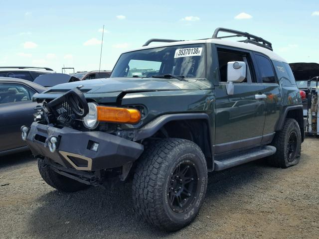 JTEBU4BF3AK088842 - 2010 TOYOTA FJ CRUISER GREEN photo 2