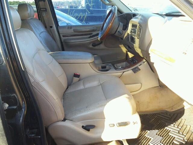 5LMFU28A9YLJ34113 - 2000 LINCOLN NAVIGATOR Қара фото 5