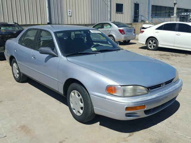 4T1BG12K4TU753709 - 1996 TOYOTA CAMRY DX BLUE photo 1