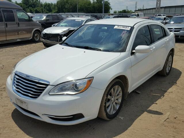 1C3CCBBB7DN701436 - 2013 CHRYSLER 200 TOURIN WHITE photo 2