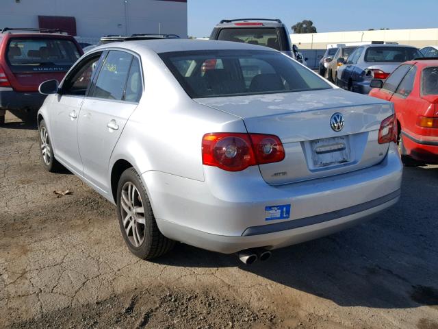 3VWSG71K25M646607 - 2005 VOLKSWAGEN NEW JETTA SILVER photo 3