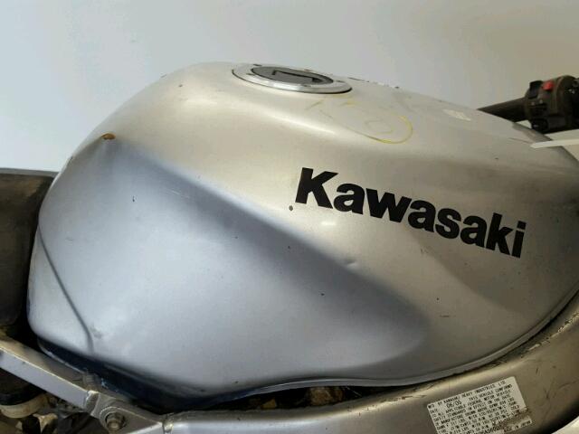 JKAZX4J106A060245 - 2006 KAWASAKI ZX600 J1 SILVER photo 15