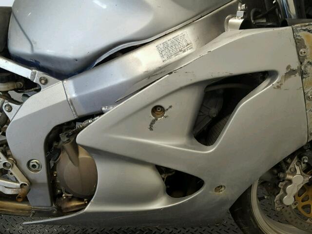 JKAZX4J106A060245 - 2006 KAWASAKI ZX600 J1 SILVER photo 5