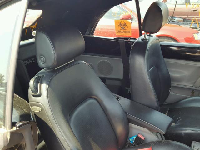 3VWCM31Y25M361626 - 2005 VOLKSWAGEN NEW BEETLE 黑色 照片 6