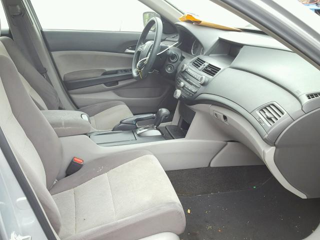 1HGCP26439A001909 - 2009 HONDA ACCORD LXP SILVER photo 5