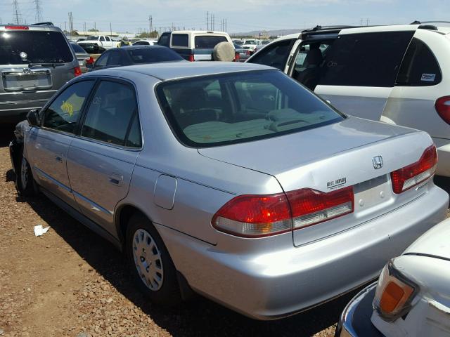 1HGCF86681A090565 - 2001 HONDA ACCORD VAL SILVER photo 3