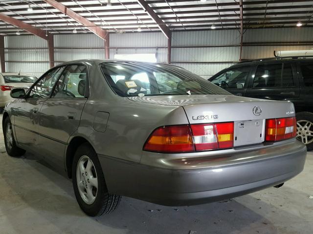 JT8BF28G1W5048914 - 1998 LEXUS ES 300 GOLD photo 3