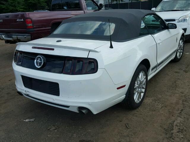 1ZVBP8EM6D5273237 - 2013 FORD MUSTANG WHITE photo 4