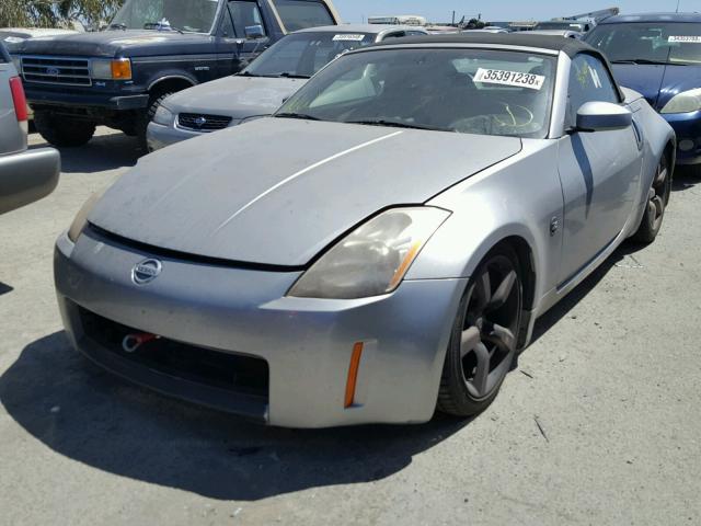 JN1AZ36A44T005883 - 2004 NISSAN 350Z ROADS GRAY photo 2