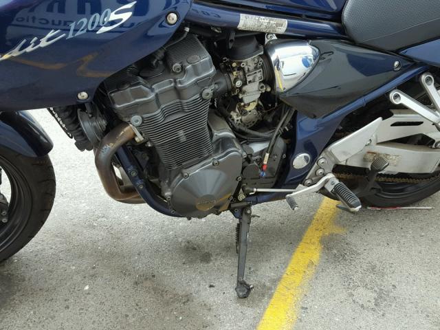 JS1GV77A922102499 - 2002 SUZUKI GSF1200 BA BLUE photo 9