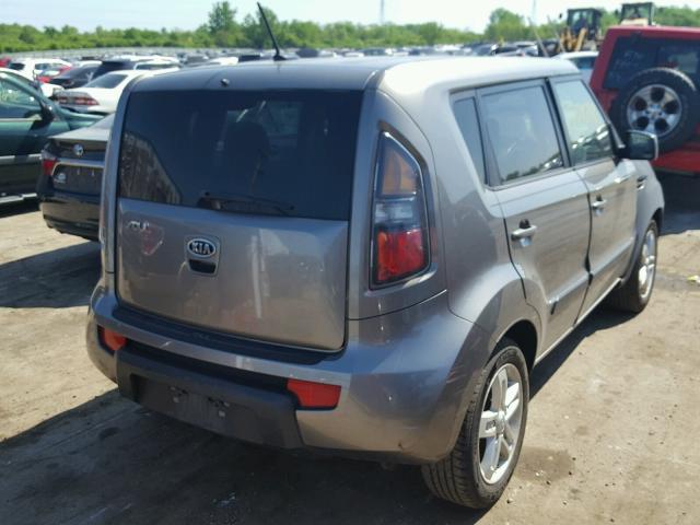 KNDJT2A21B7224282 - 2011 KIA SOUL + GRAY photo 4