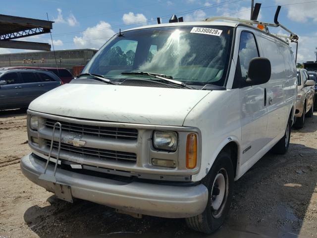 1GCFG25W3Y1107127 - 2000 CHEVROLET EXPRESS G2 WHITE photo 2