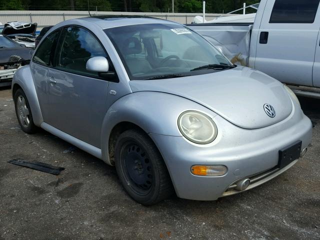 3VWCA21C2YM476075 - 2000 VOLKSWAGEN NEW BEETLE 银色 照片 1
