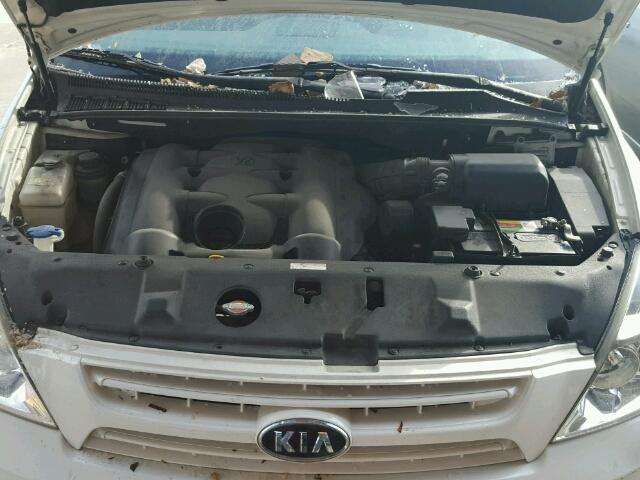 KNDMB233886257526 - 2008 KIA SEDONA EX WHITE photo 7