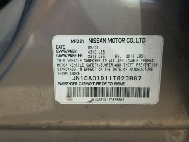 JN1CA31D11T825867 - 2001 NISSAN MAXIMA GXE SILVER photo 10