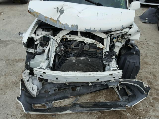 JTLKT324X64089857 - 2006 TOYOTA SCION XB თეთრი ფოტო 7