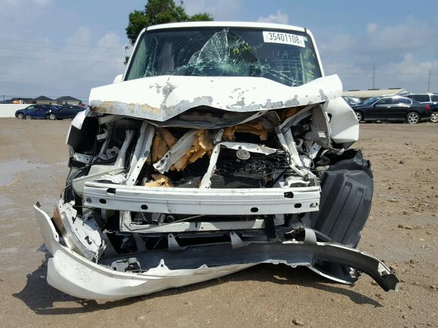 JTLKT324X64089857 - 2006 TOYOTA SCION XB თეთრი ფოტო 9