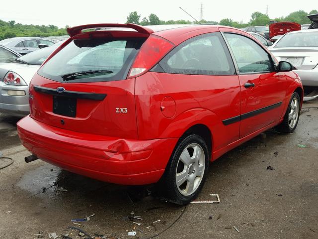3FAFP31Z34R124599 - 2004 FORD FOCUS ZX3 RED photo 4