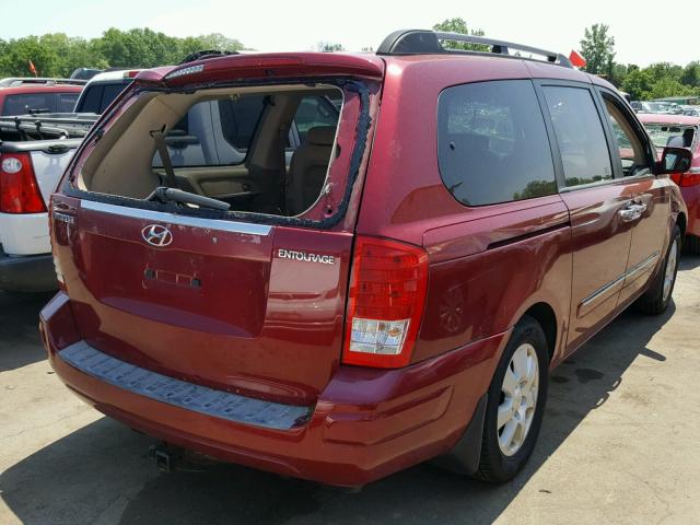 KNDMC233776013104 - 2007 HYUNDAI ENTOURAGE BURGUNDY photo 4